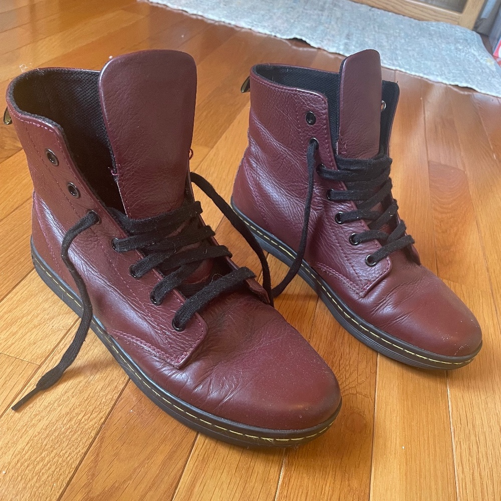 Dr Martens Airwair Bouncing Sole Red Leather Ankle Boot Size 10